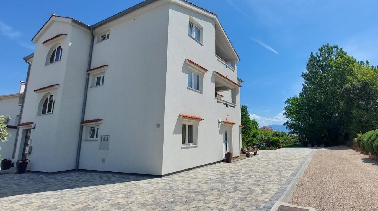 Apartments Matea I Baška Eksteriør billede